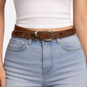 Jana Studded Embellished Brown Leather Belt Size XS Silvertone Western Rodeo